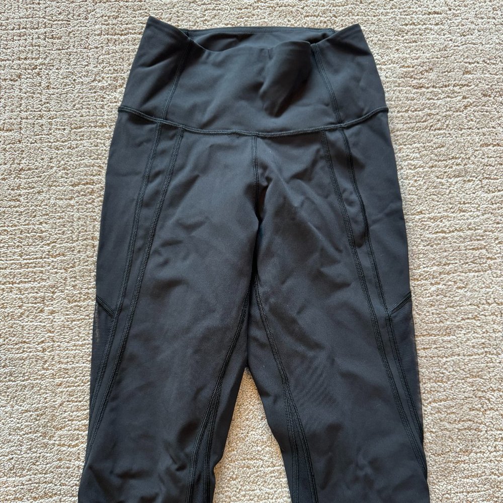 Lululemon High-Rise 17" Capri Leggings in Black.